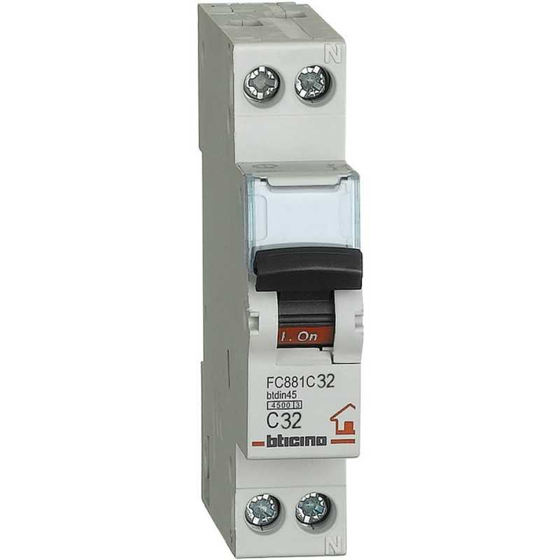 Interruttore automatico magnetotermico 1P+N 32A 4,5KA BTicino FC881C32