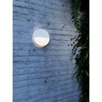 Lampada CLOS installata a parete